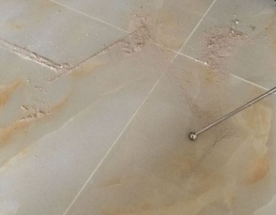 泰州市瓷砖空鼓维修公司分享粘合剂选择不当在瓷砖铺贴过程中可能导致以下问题
